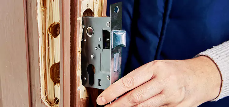 Garage Door Lock Replacement Edwardsville